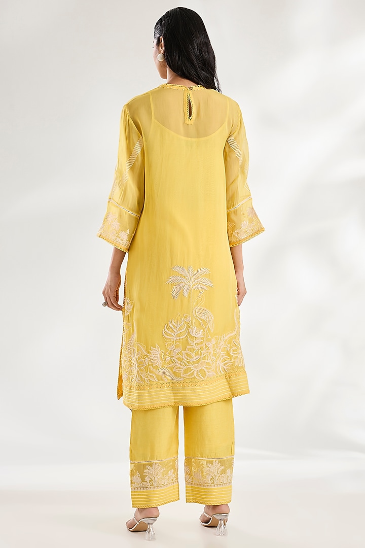 Light Yellow Jeni Silk & Organza Dori Embroidered Kurta Set by TORANI at Pernia's Pop Up Shop