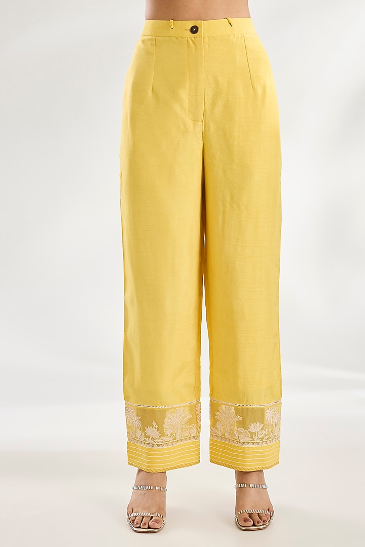 Light Yellow Jeni Silk & Organza Dori Embroidered Kurta Set by TORANI at Pernia's Pop Up Shop