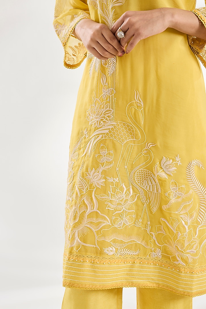 Light Yellow Jeni Silk & Organza Dori Embroidered Kurta Set by TORANI at Pernia's Pop Up Shop