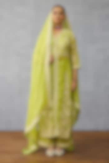 Green Organza & Jeni Silk Hand Embroidered Kurta Set by TORANI at Pernia's Pop Up Shop
