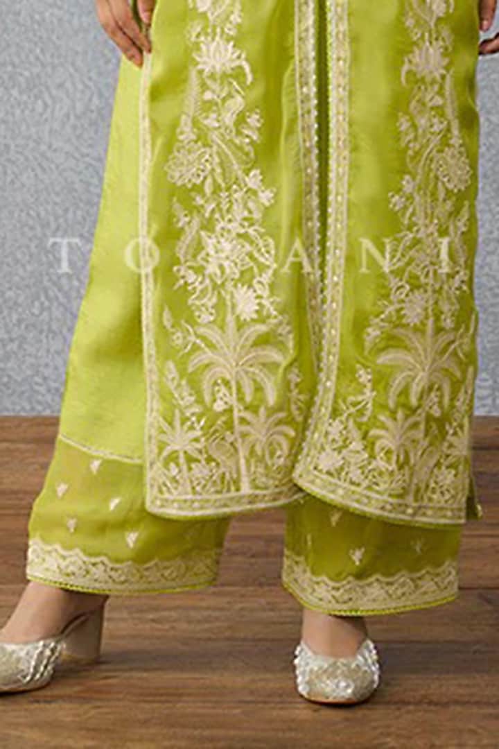 Green Organza & Jeni Silk Hand Embroidered Kurta Set by TORANI at Pernia's Pop Up Shop