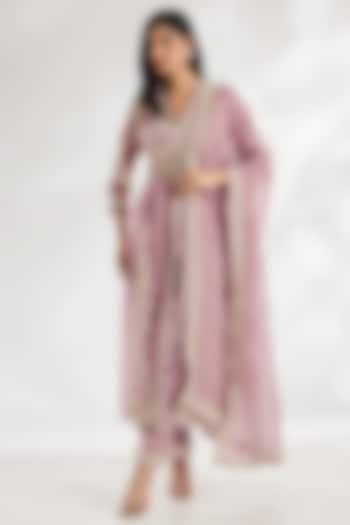 Lilac Jeni Silk & Organza Dori Embroidered Kurta Set by TORANI at Pernia's Pop Up Shop