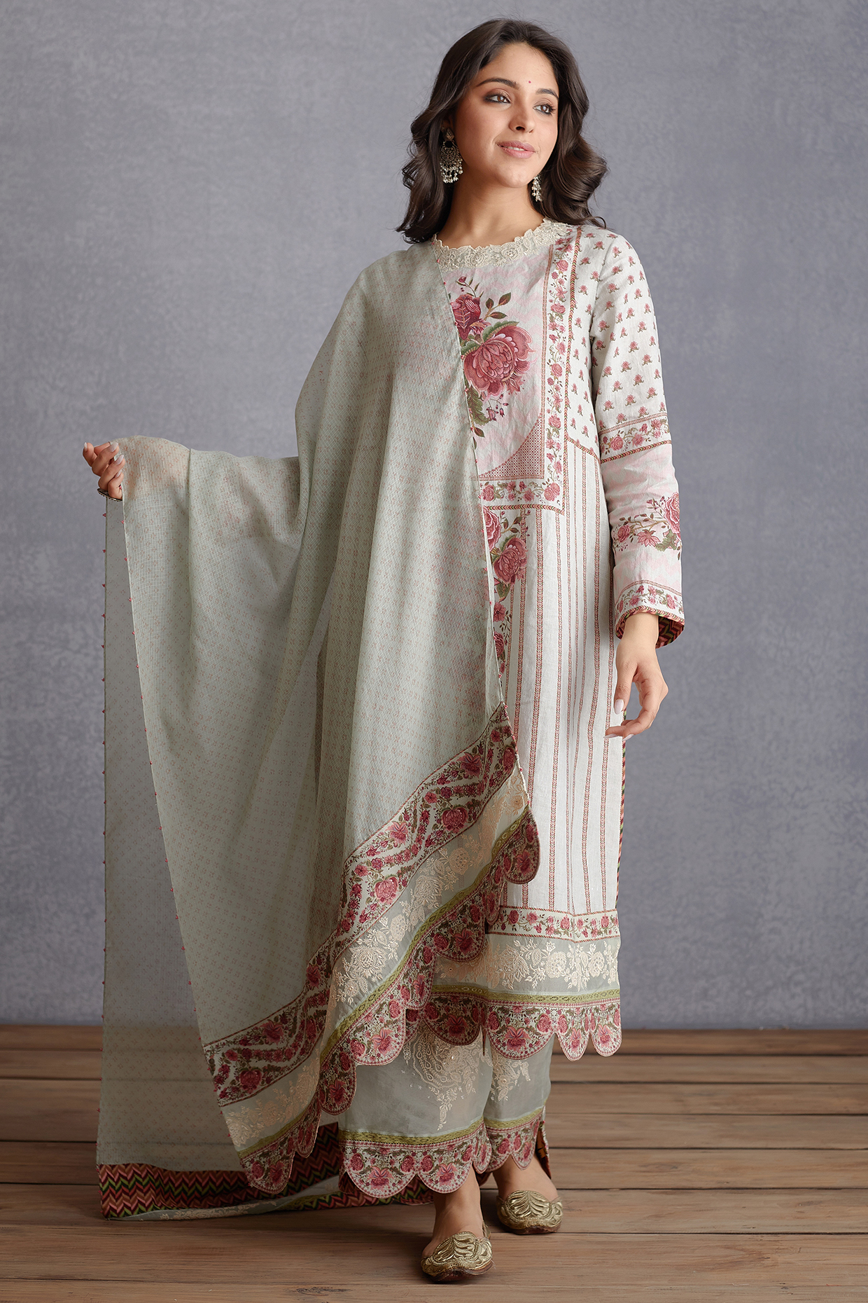 Sage Green Chintz Printed Kurta Set by TORANI at Pernia's Pop Up Shop