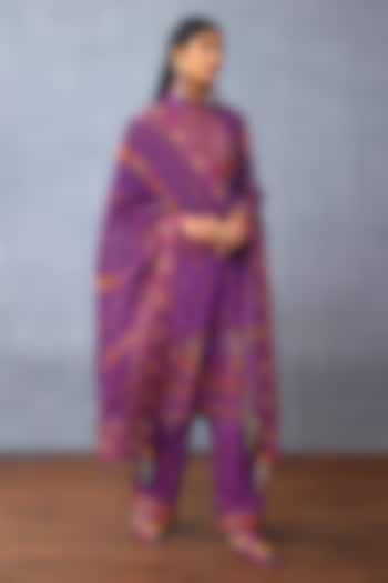 Purple Silk Slub Digital Printed Kurta Set by TORANI at Pernia's Pop Up Shop