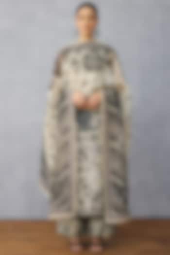 Black & White Raw Silk Floral Printed Kurta Set by TORANI at Pernia's Pop Up Shop