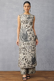 product-color-Black