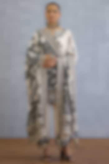 Black &White Silk Crepe Kalamkari Printed Kurta Set by TORANI at Pernia's Pop Up Shop