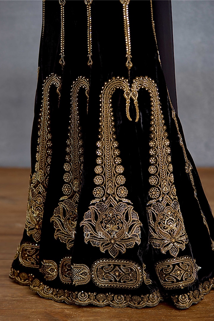Black Velvet & Chiffon Floral Embroidered Bridal Lehenga Set by TORANI at Pernia's Pop Up Shop
