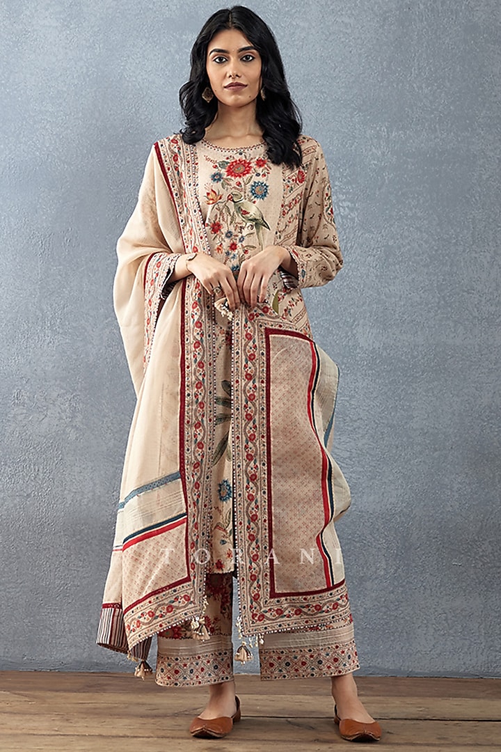 Beige Slub Silk Digital Printed Kurta Set by TORANI at Pernia's Pop Up Shop