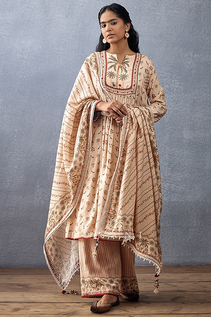 Beige Slub Silk Digital Printed Kurta Set by TORANI at Pernia's Pop Up Shop