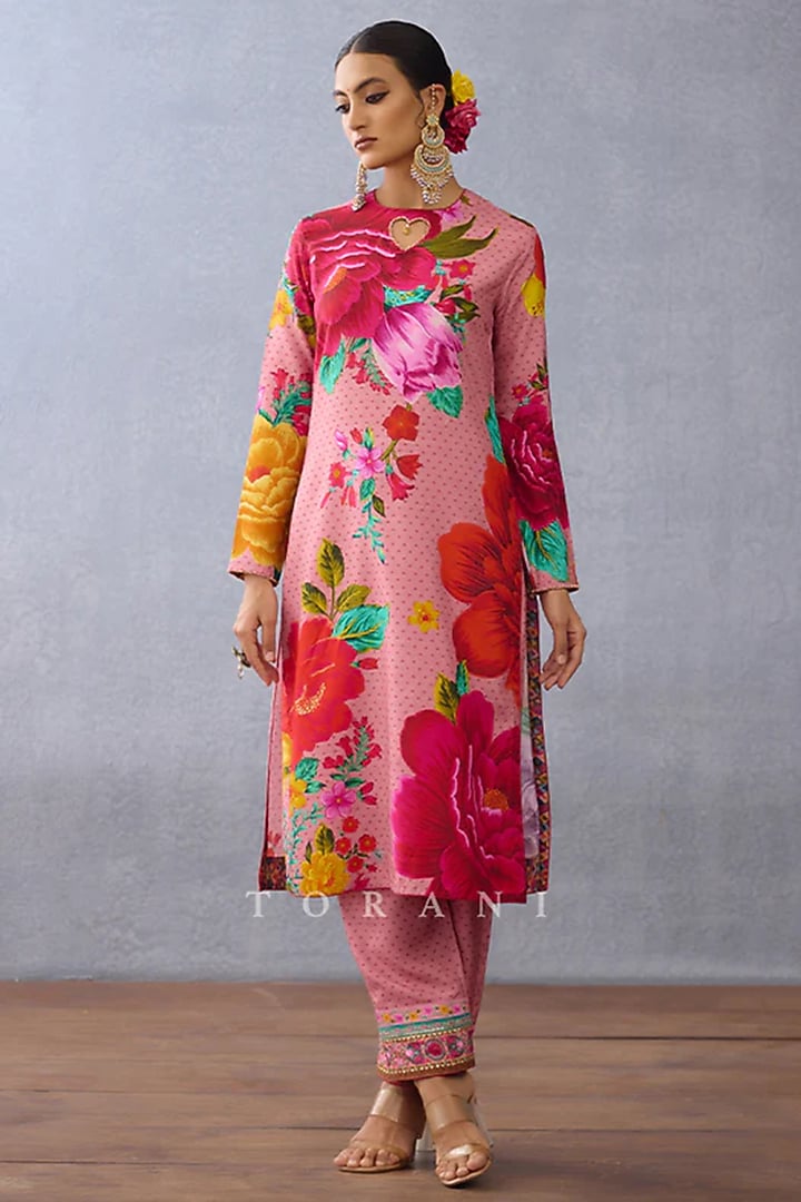 Blush Pink Slub Silk Kurta Set by TORANI at Pernia's Pop Up Shop