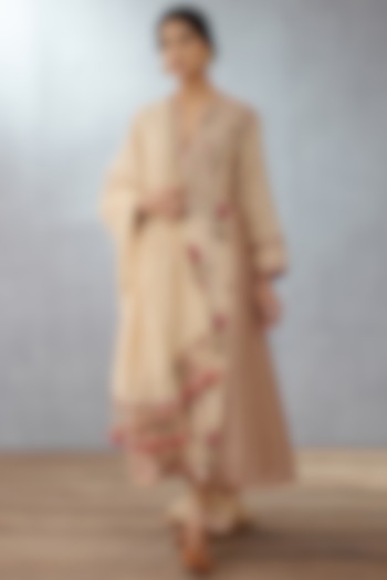 Musk Beige Machine Embroidered & Printed Kurta Set by TORANI at Pernia's Pop Up Shop