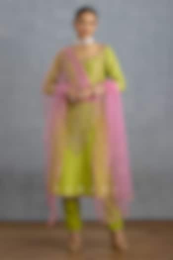 Green Jeni Silk Embroidered Kurta Set by TORANI at Pernia's Pop Up Shop