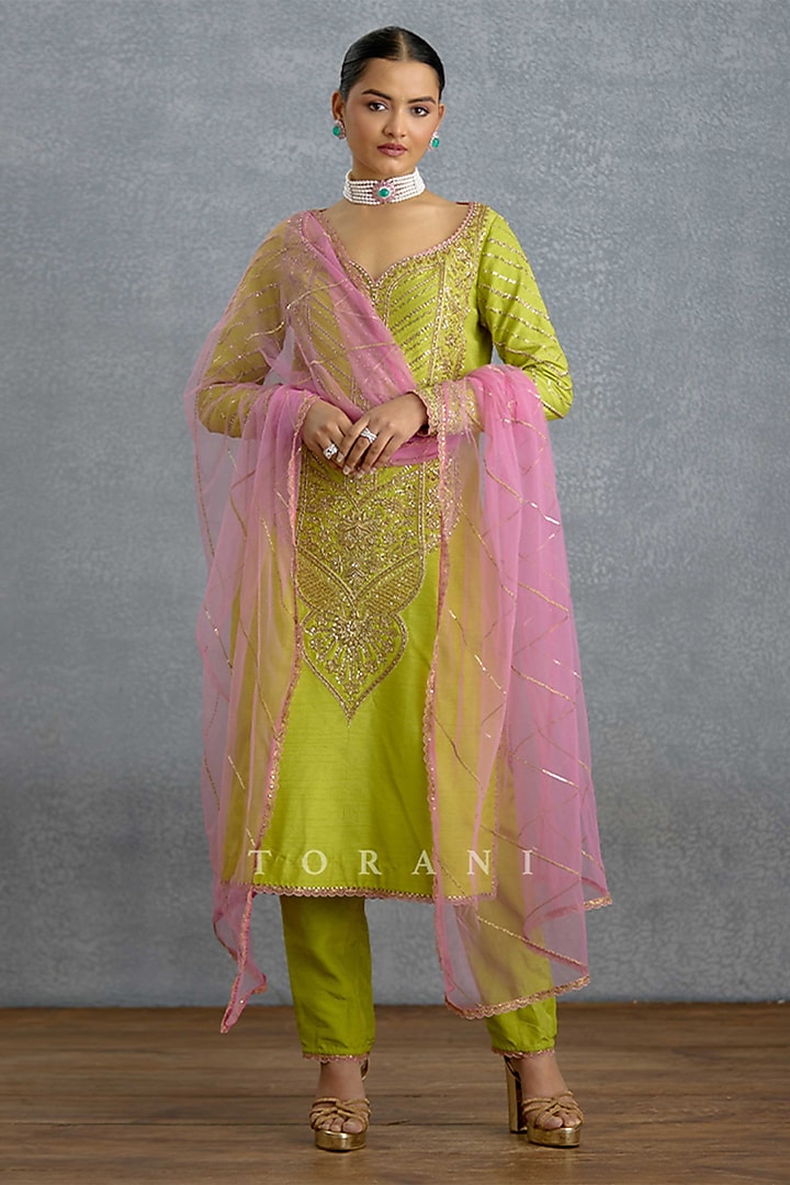 Green Jeni Silk Embroidered Kurta Set by TORANI at Pernia's Pop Up Shop