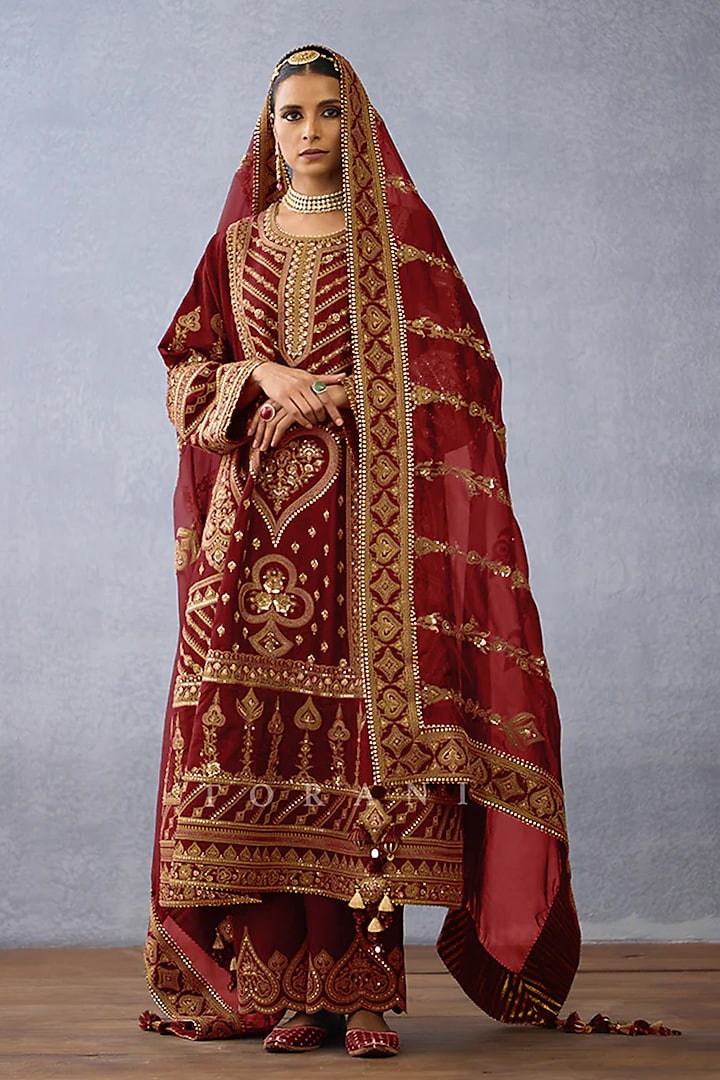Red Jeni Silk & Organza Embroidered Kurta Set by Torani at Pernia's Pop Up Shop