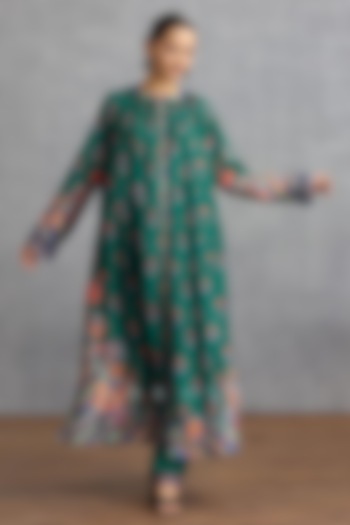 Blue & Green Dola Silk Digital Printed Kurta Set by TORANI at Pernia's Pop Up Shop