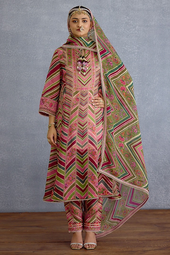 Pink Silk Crepe Organza Digital Printed Kurta Set by Torani at Pernia's Pop Up Shop