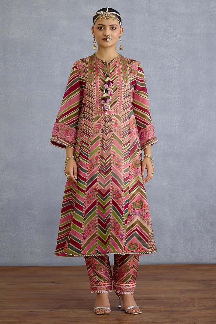 Pink Silk Crepe Organza Digital Printed Kurta Set by Torani at Pernia's Pop Up Shop