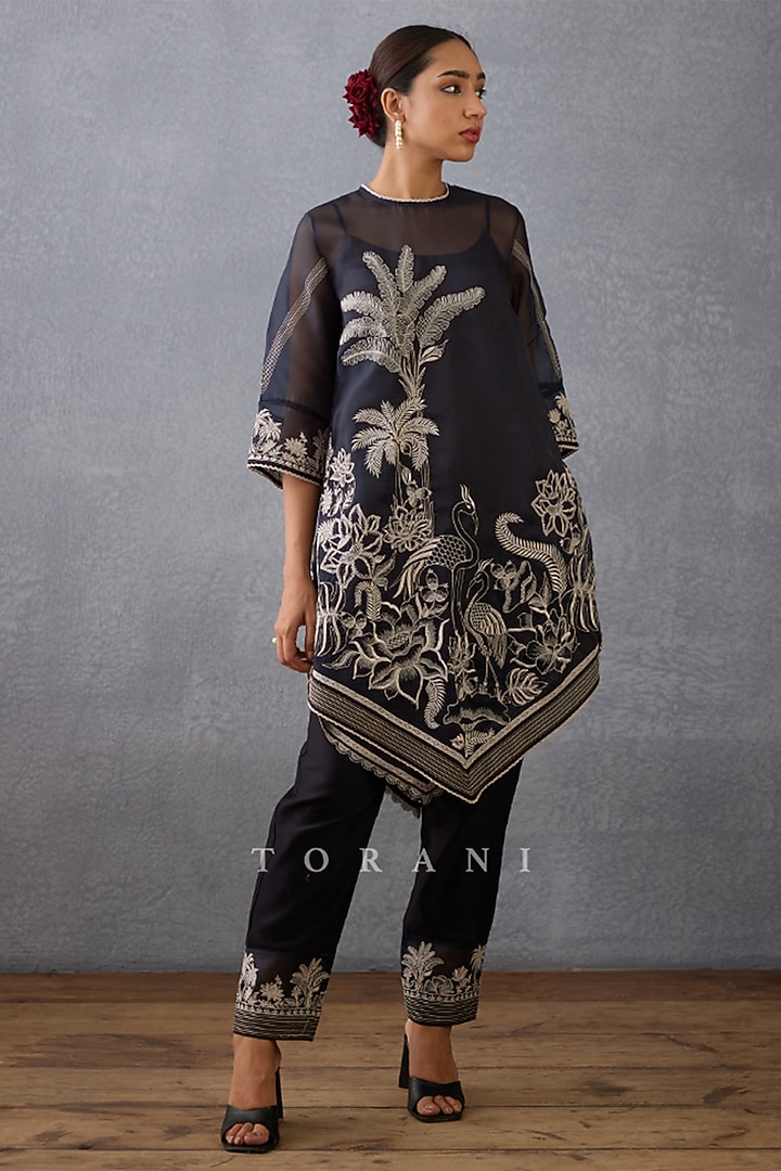 Black Silk Organza & Handwoven Chanderi Hand Embroidered Kurta Set by TORANI at Pernia's Pop Up Shop