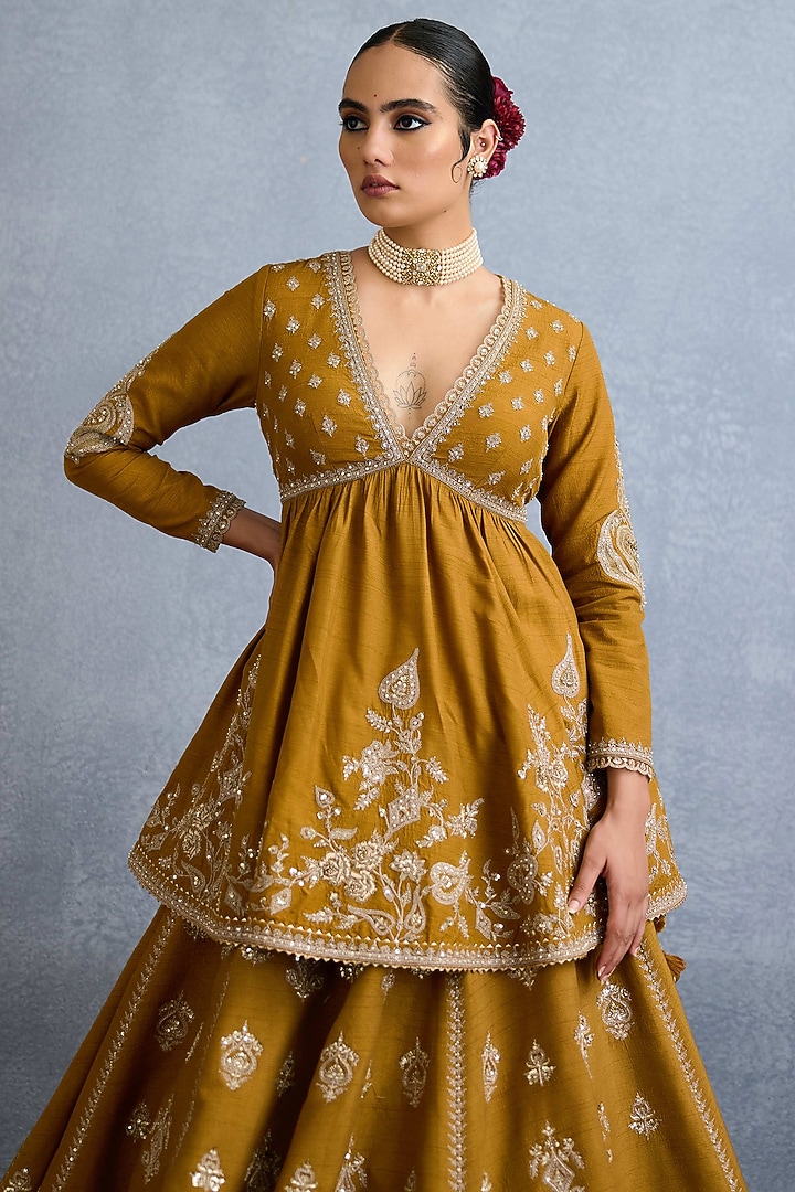 Ochre Jeni Silk Embroidered Mehre Heer Bridal Lehenga Set by TORANI at Pernia's Pop Up Shop