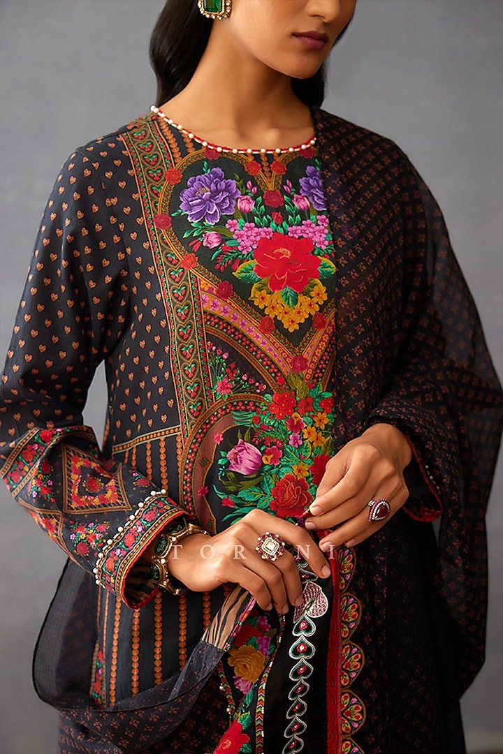 Black Jeni Silk Digital Printed Kurta Set by TORANI at Pernia's Pop Up Shop