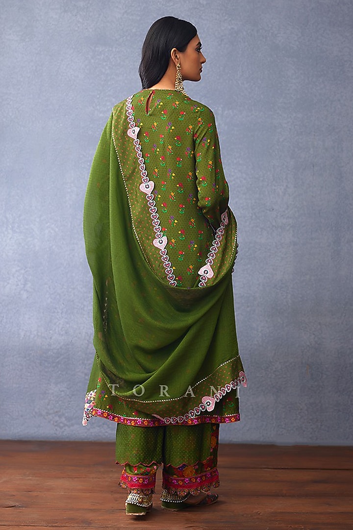 Green Handwoven Chanderi Digital Printed & Embroidered Kurta Set by TORANI at Pernia's Pop Up Shop