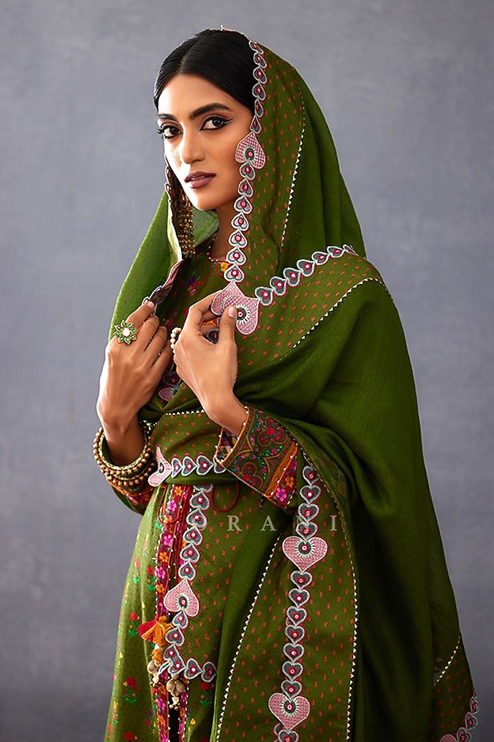 Green Handwoven Chanderi Digital Printed & Embroidered Kurta Set by TORANI at Pernia's Pop Up Shop