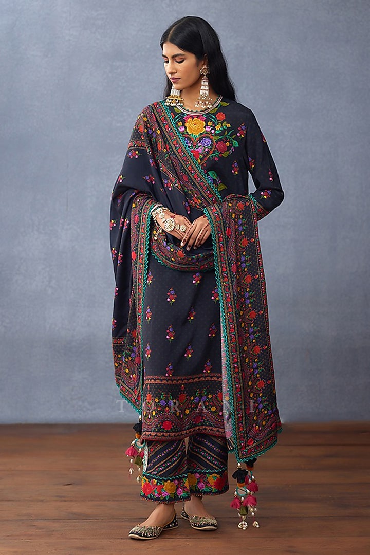 Black Slub Silk Floral Printed Kurta Set by TORANI at Pernia's Pop Up Shop