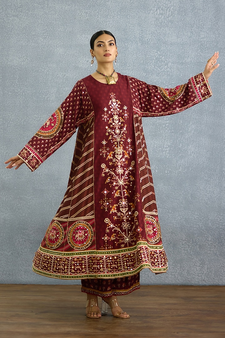 Maroon Dola Silk Patola Printed Kurta Set by TORANI at Pernia's Pop Up Shop