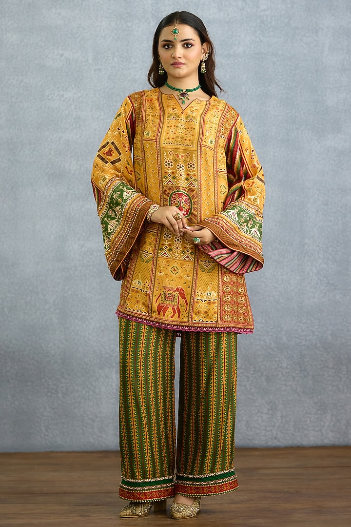 Yellow Dola Silk Digital Motif Printed Kurta Set by TORANI at Pernia's Pop Up Shop