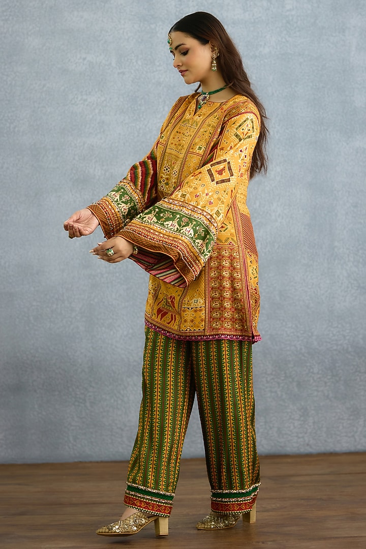 Yellow Dola Silk Digital Motif Printed Kurta Set by TORANI at Pernia's Pop Up Shop