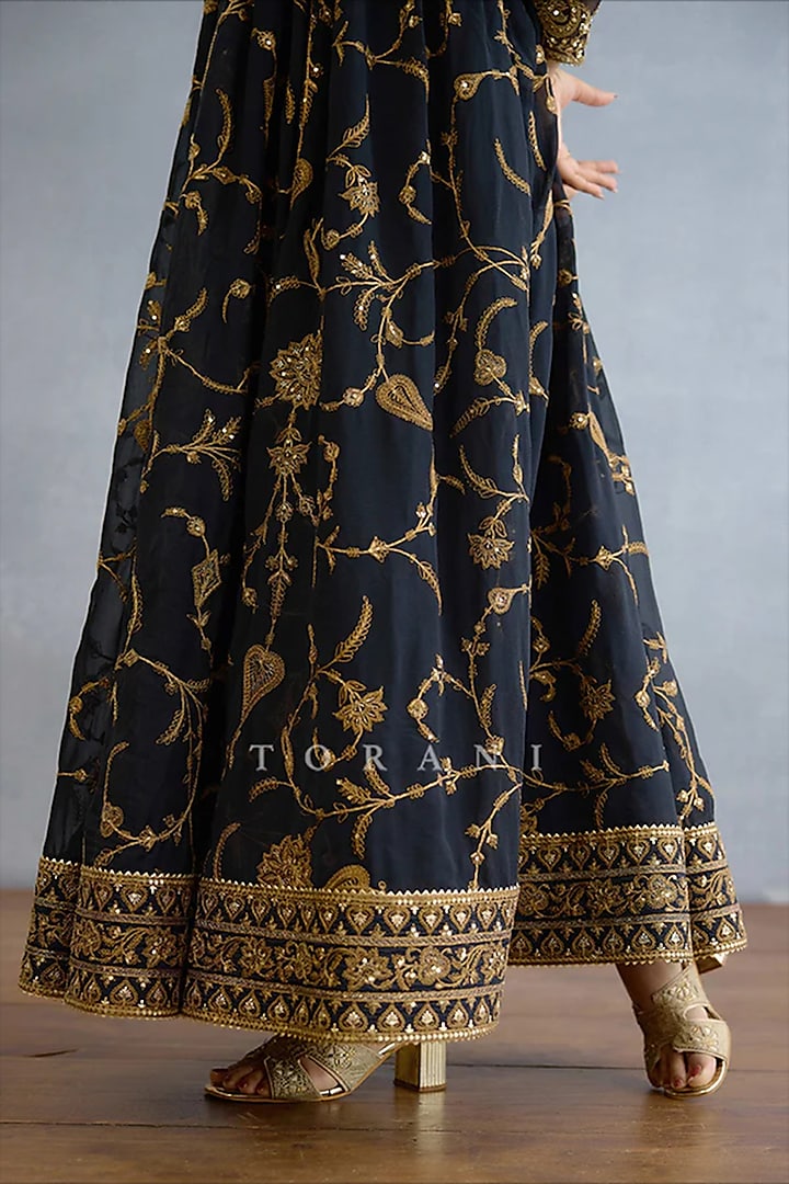 Black Muslin Silk & Georgette Zari Embellished Bridal Anarkali Set by TORANI at Pernia's Pop Up Shop