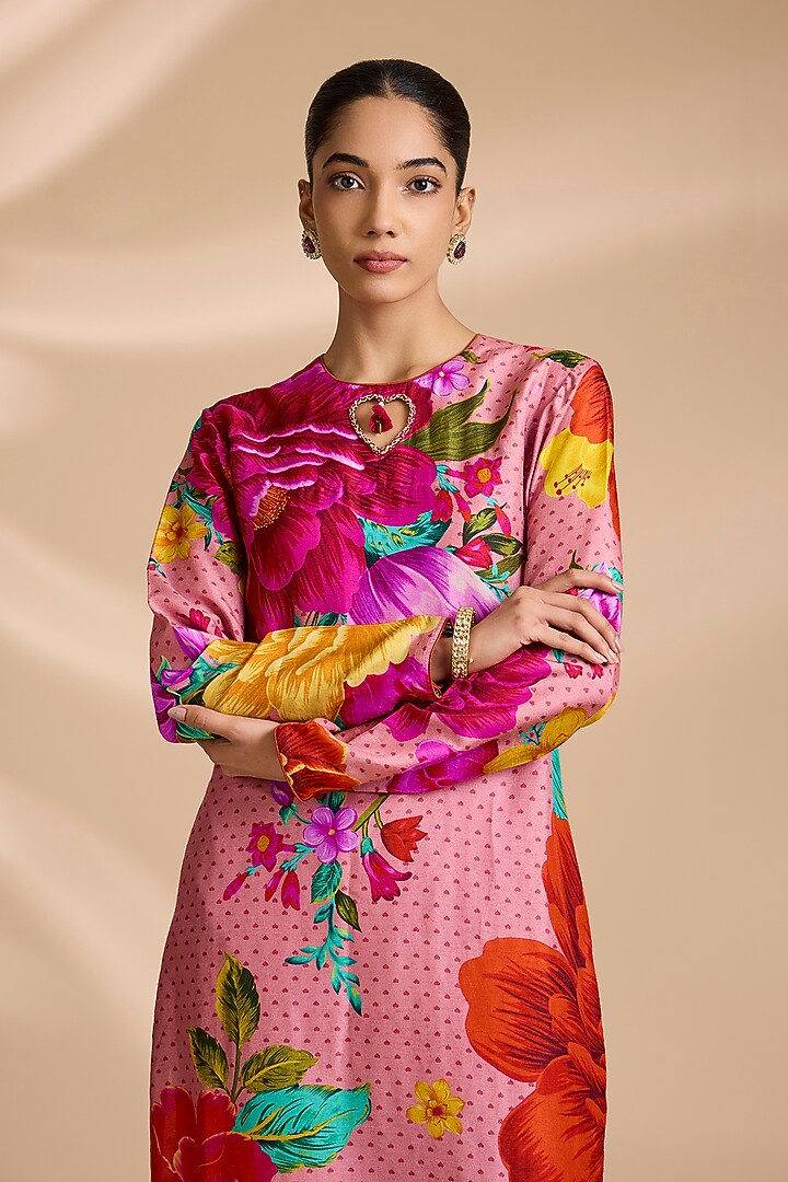 Pink Slub Silk Digital Printed Kurta Set by TORANI at Pernia's Pop Up Shop