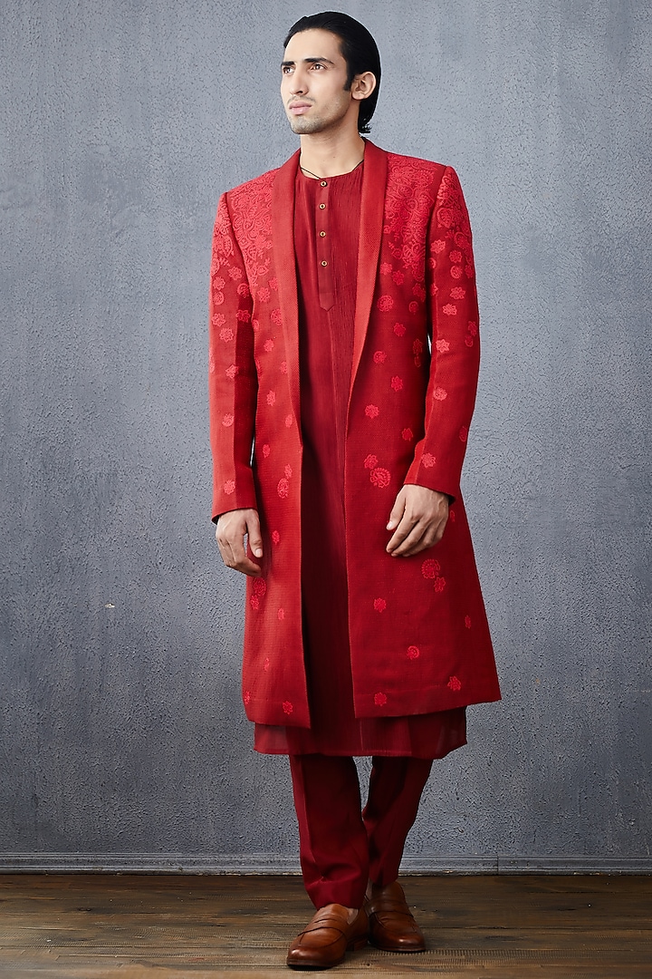 Red Embroidered Chanderi Kurta Set by Torani Men