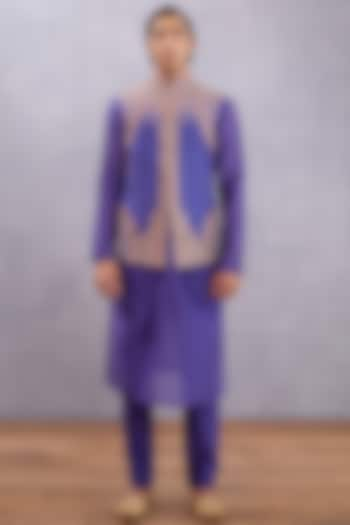 Amethyst Purple Handwoven Chanderi & Pure Cotton Voile Embroidered Bundi Jacket Set by Torani Men at Pernia's Pop Up Shop