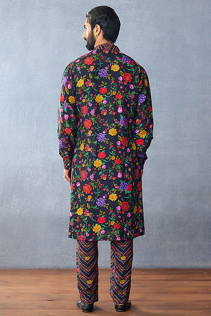 Black Muslin Silk Digital Printed Kurta Set by Torani Men at Pernia's Pop Up Shop
