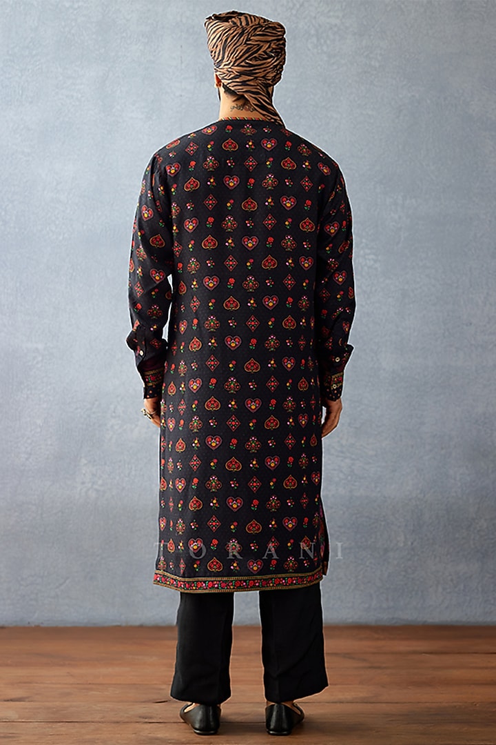 Black South Silk Slub Digital Printed Kurta Set by Torani Men at Pernia's Pop Up Shop