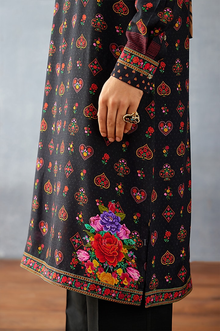 Black South Silk Slub Digital Printed Kurta Set by Torani Men at Pernia's Pop Up Shop