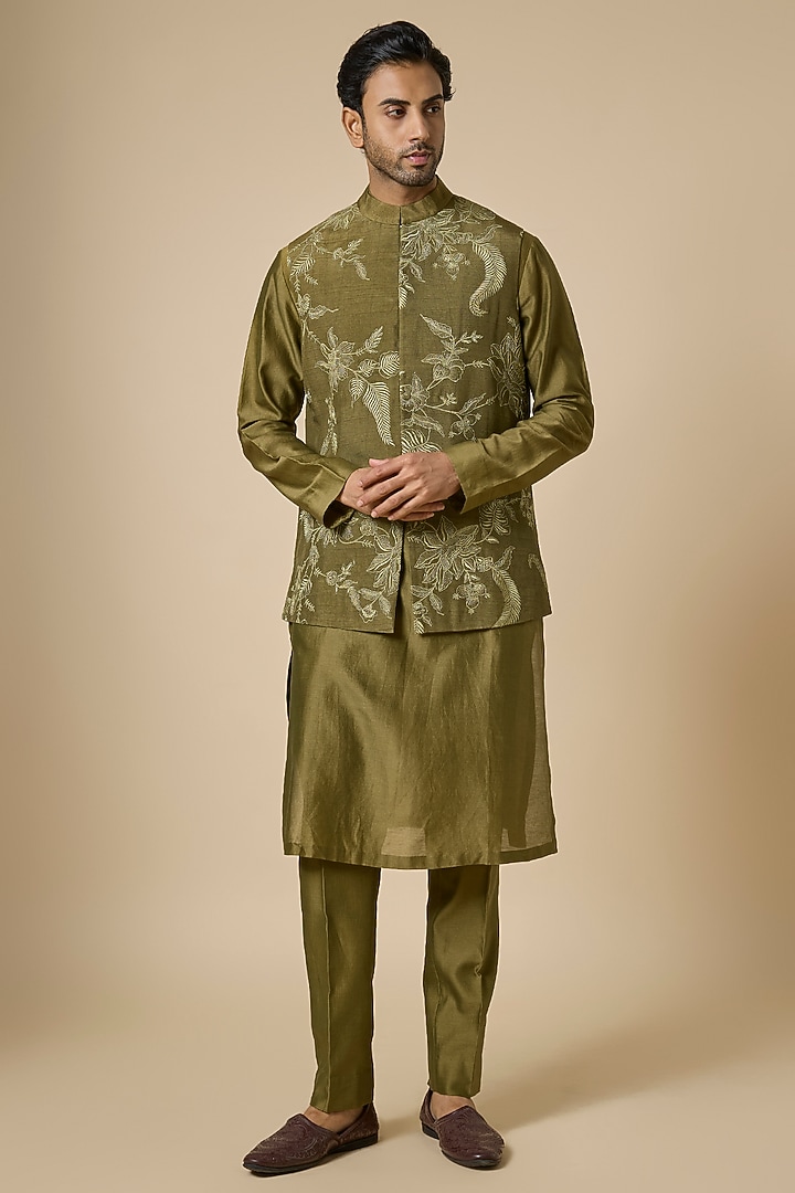 Green Handwoven Chanderi Dori Embroidered Bundi Set by Torani Men at Pernia's Pop Up Shop