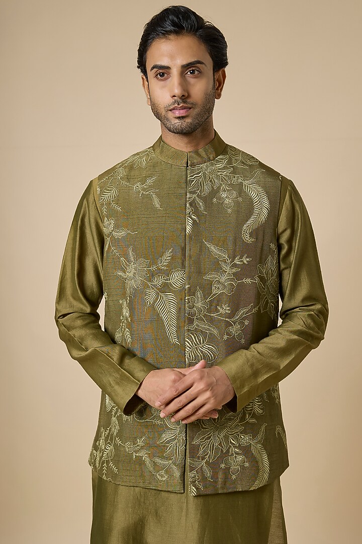 Green Handwoven Chanderi Dori Embroidered Bundi Set by Torani Men at Pernia's Pop Up Shop