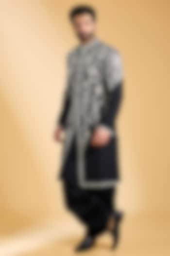 Black Jeni Silk Floral Embroidered Groom Sherwani Set by Torani Men at Pernia's Pop Up Shop