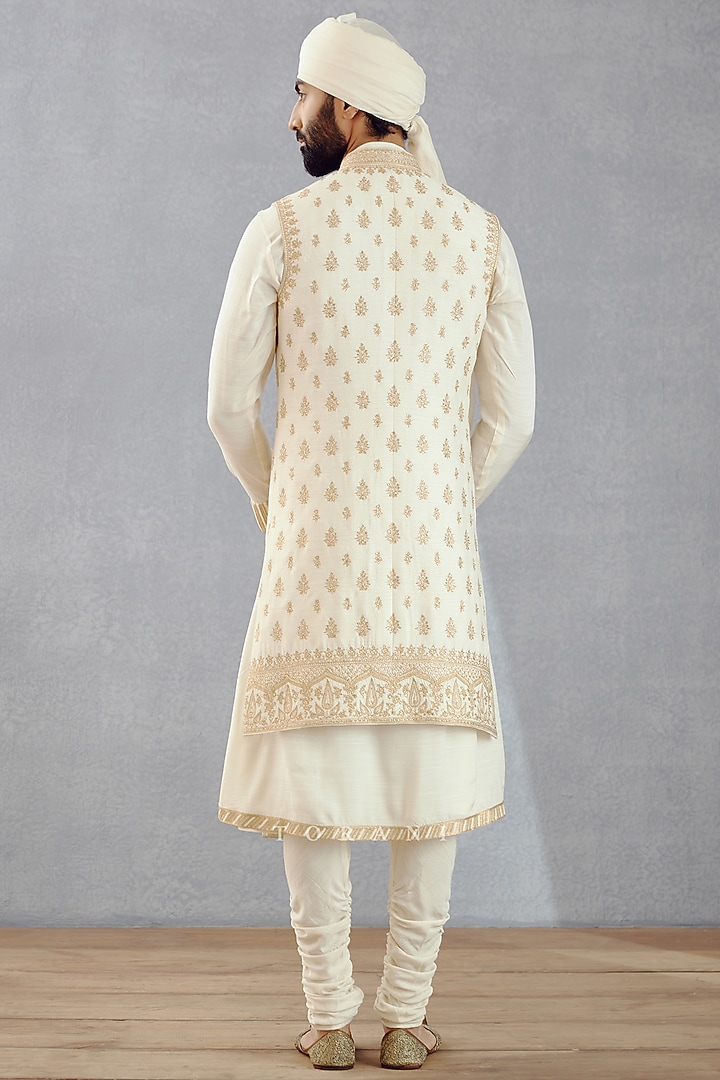 Jasmine White Slub Silk Hand Embroidered Groom Sherwani Set by Torani Men at Pernia's Pop Up Shop
