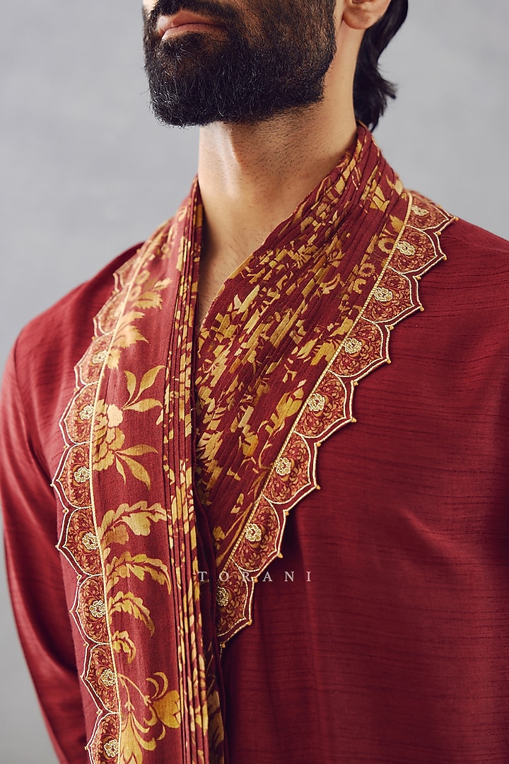 Burgundy Slub Silk Baghalpuri Printed Kurta Set by Torani Men at Pernia's Pop Up Shop