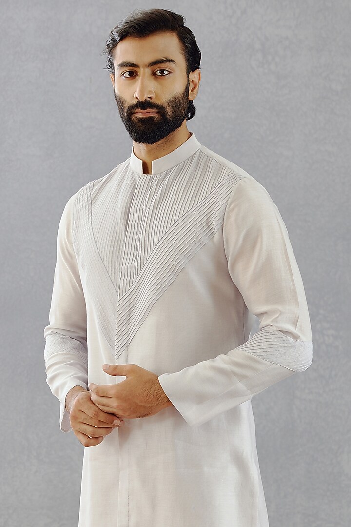 White Slub Silk Kurta Set by Torani Men at Pernia's Pop Up Shop