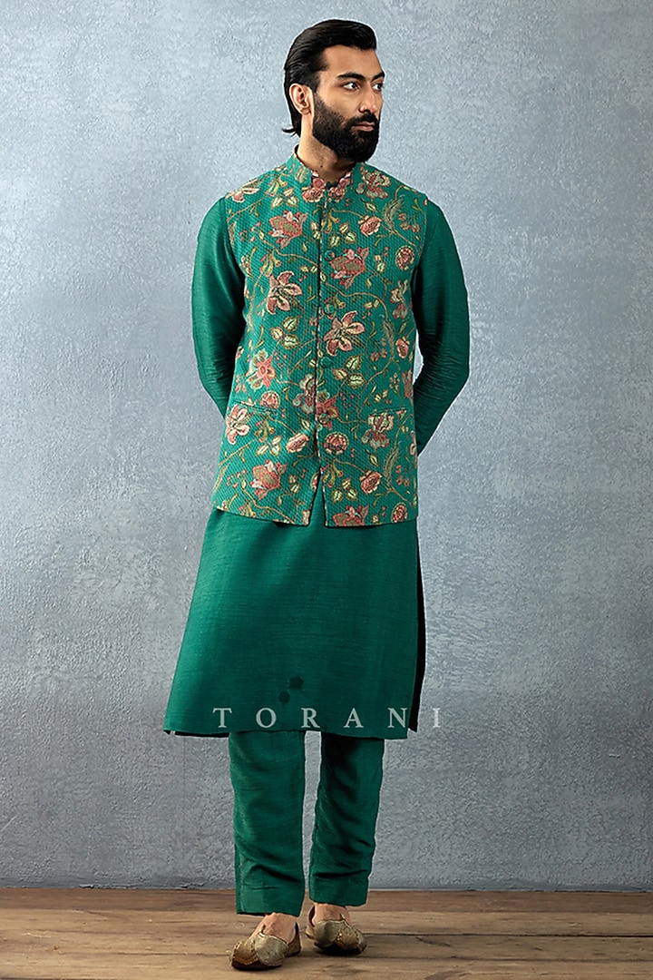 Green Cotton Voile & Handwoven Chanderi Digital Printed Bundi Set by Torani Men at Pernia's Pop Up Shop