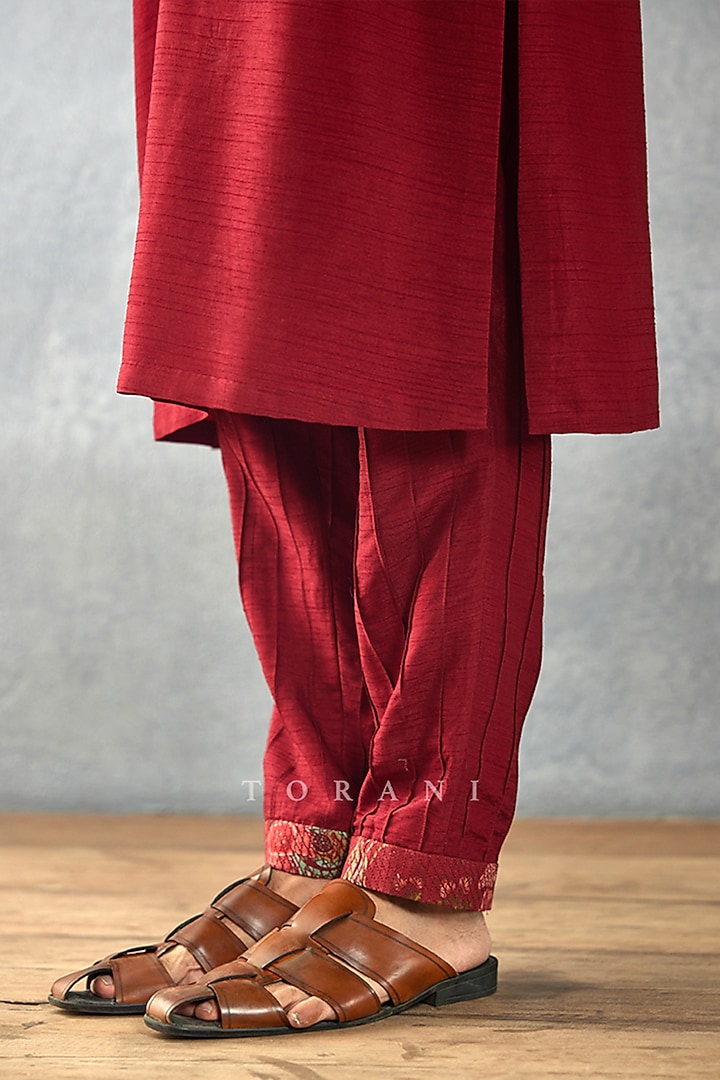 Red Cotton Voile & Handwoven Chanderi Digital Printed Bundi Set by Torani Men at Pernia's Pop Up Shop