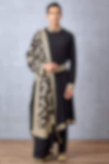 Black Cotton Silk & Raw Silk Hand Embroidered Kurta Set by Torani Men at Pernia's Pop Up Shop