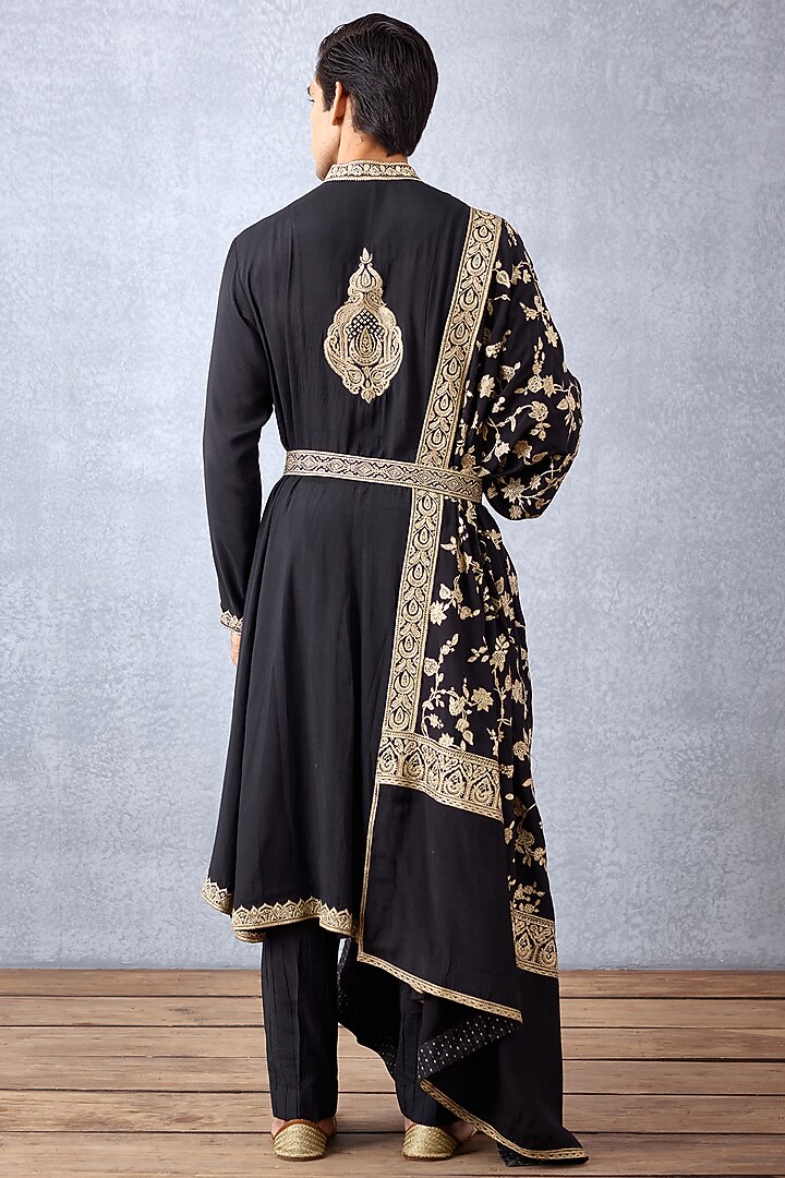 Black Cotton Silk & Raw Silk Hand Embroidered Kurta Set by Torani Men at Pernia's Pop Up Shop