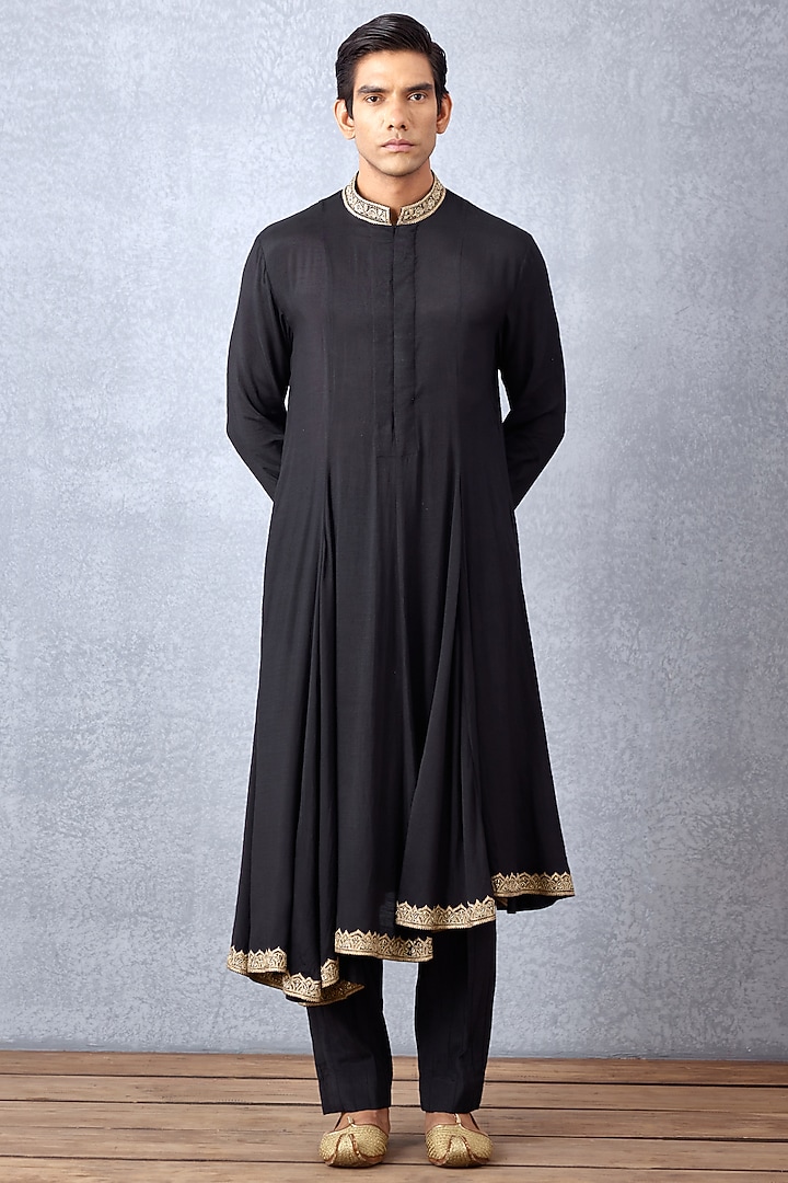 Black Cotton Silk & Raw Silk Hand Embroidered Kurta Set by Torani Men at Pernia's Pop Up Shop