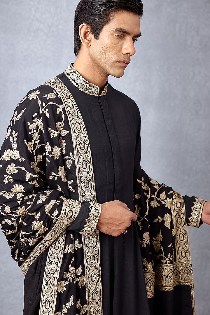 Black Cotton Silk & Raw Silk Hand Embroidered Kurta Set by Torani Men at Pernia's Pop Up Shop